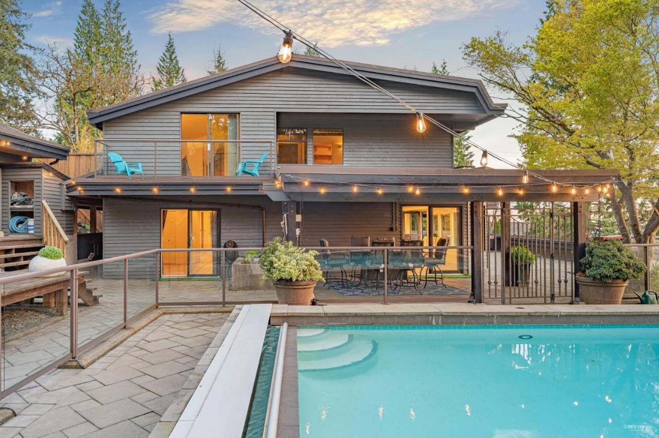 Seymour Private Bedroom, Ensuite Bathroom With Shared Pool, Hot Tub With Views North Vancouver Extérieur photo