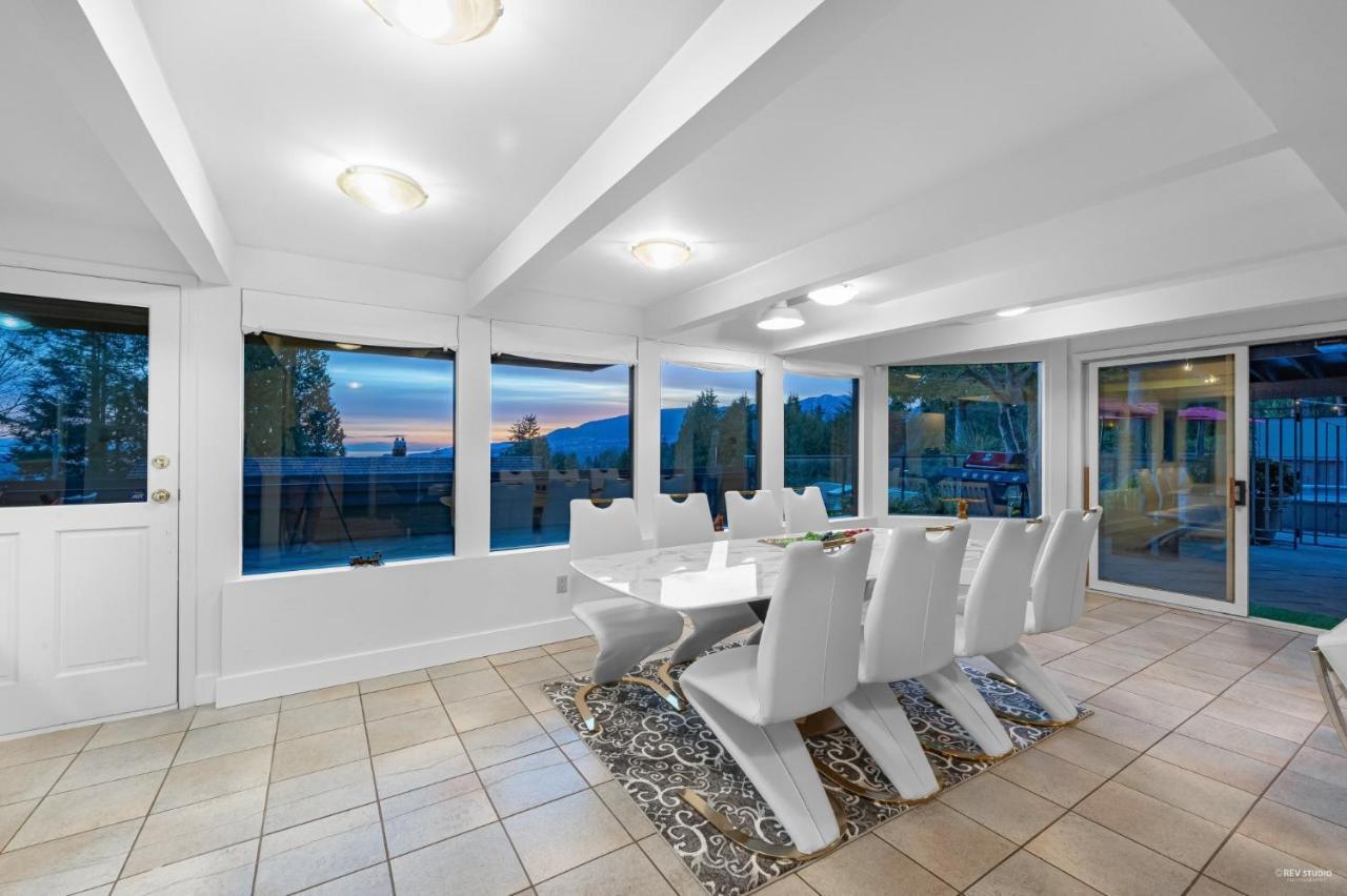 Seymour Private Bedroom, Ensuite Bathroom With Shared Pool, Hot Tub With Views North Vancouver Extérieur photo