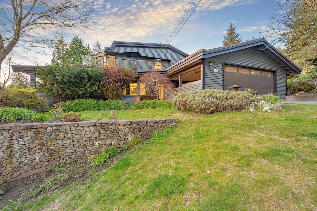 Seymour Private Bedroom, Ensuite Bathroom With Shared Pool, Hot Tub With Views North Vancouver Extérieur photo