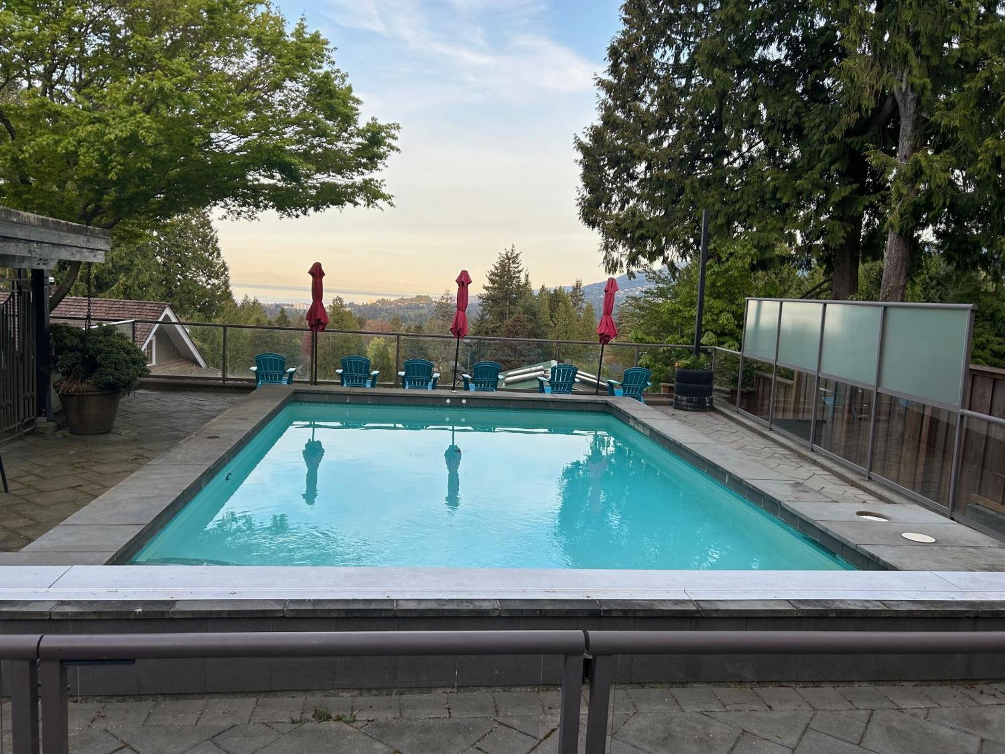 Seymour Private Bedroom, Ensuite Bathroom With Shared Pool, Hot Tub With Views North Vancouver Extérieur photo