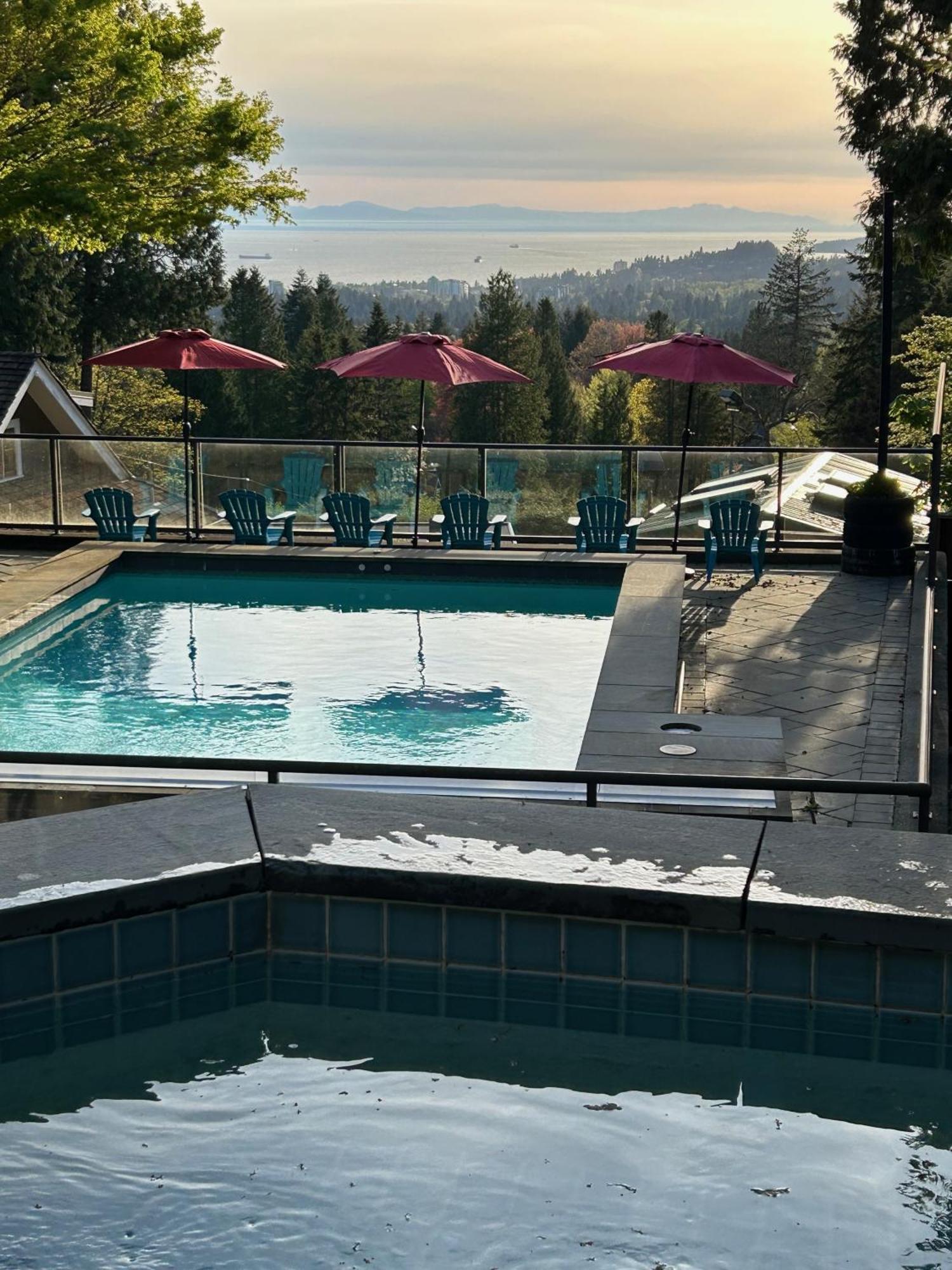 Seymour Private Bedroom, Ensuite Bathroom With Shared Pool, Hot Tub With Views North Vancouver Extérieur photo
