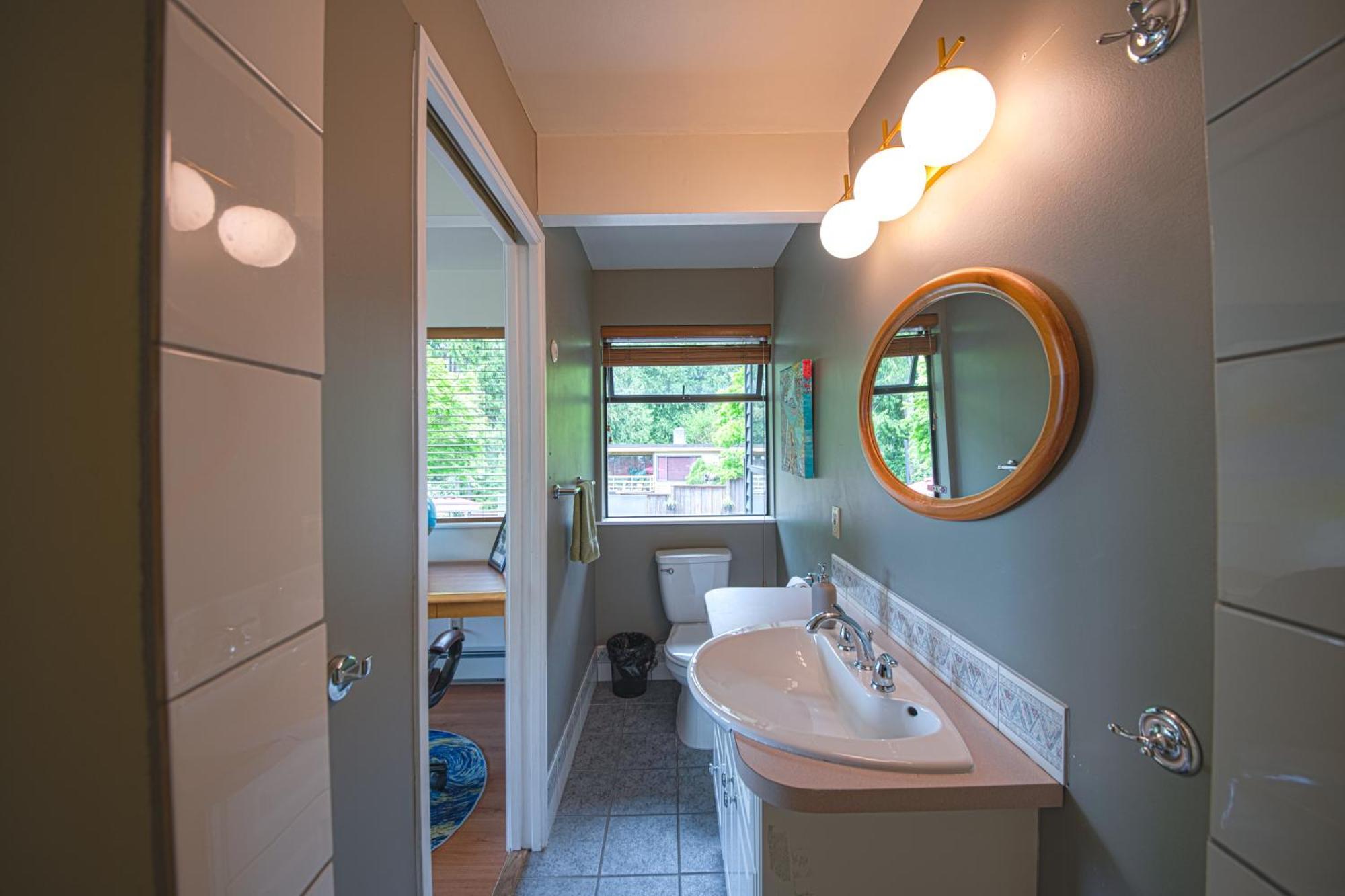 Seymour Private Bedroom, Ensuite Bathroom With Shared Pool, Hot Tub With Views North Vancouver Extérieur photo