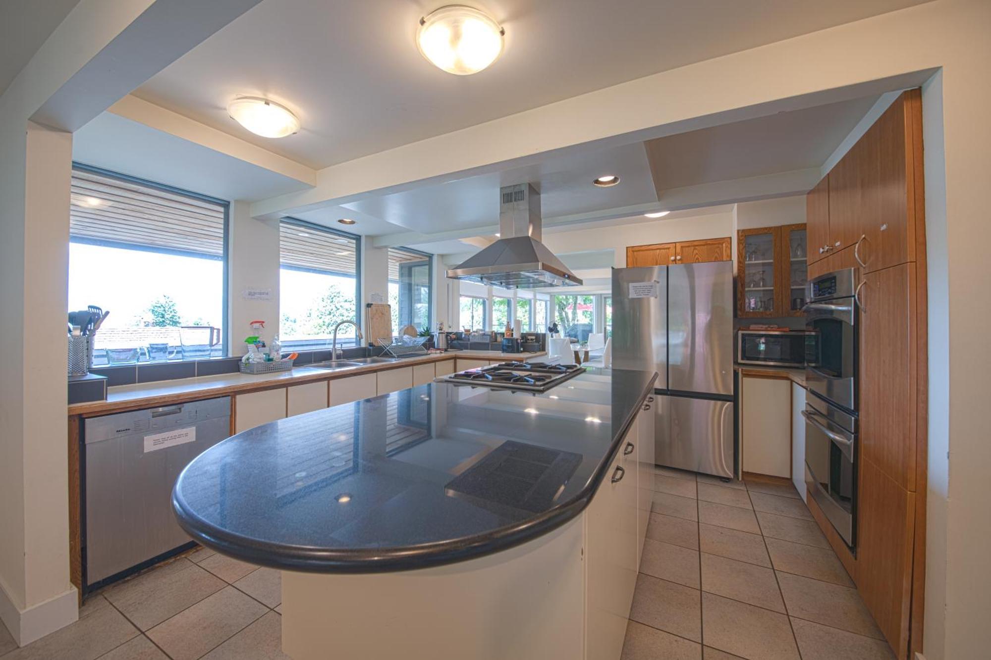 Seymour Private Bedroom, Ensuite Bathroom With Shared Pool, Hot Tub With Views North Vancouver Extérieur photo