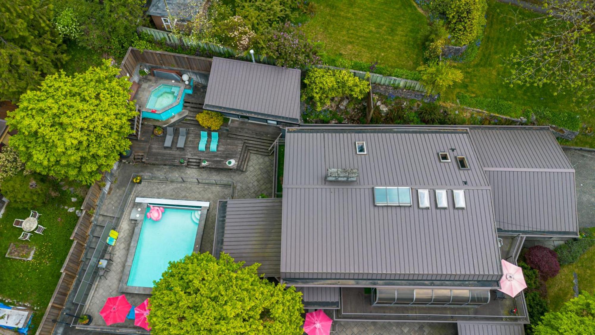 Seymour Private Bedroom, Ensuite Bathroom With Shared Pool, Hot Tub With Views North Vancouver Extérieur photo